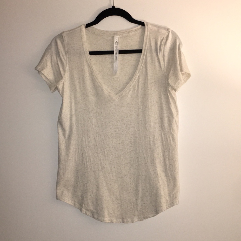 NWOT Lululemon V Neck Love Tee (Latest Edition)